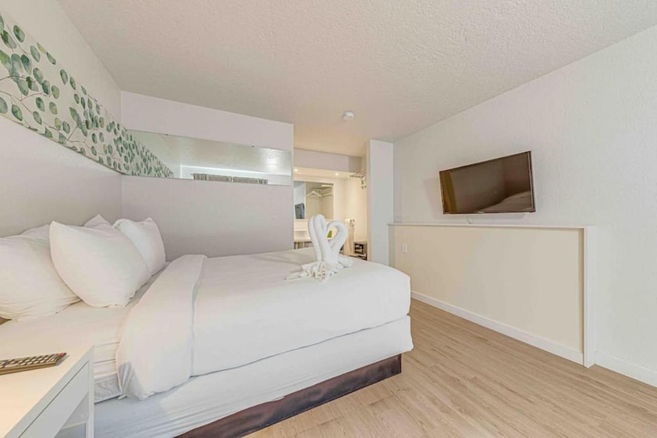 קיסימי Travel Lodge By Wyndham 10 Min From Disney מראה חיצוני תמונה