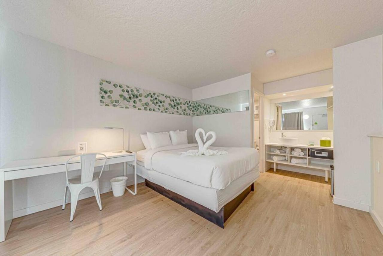קיסימי Travel Lodge By Wyndham 10 Min From Disney מראה חיצוני תמונה